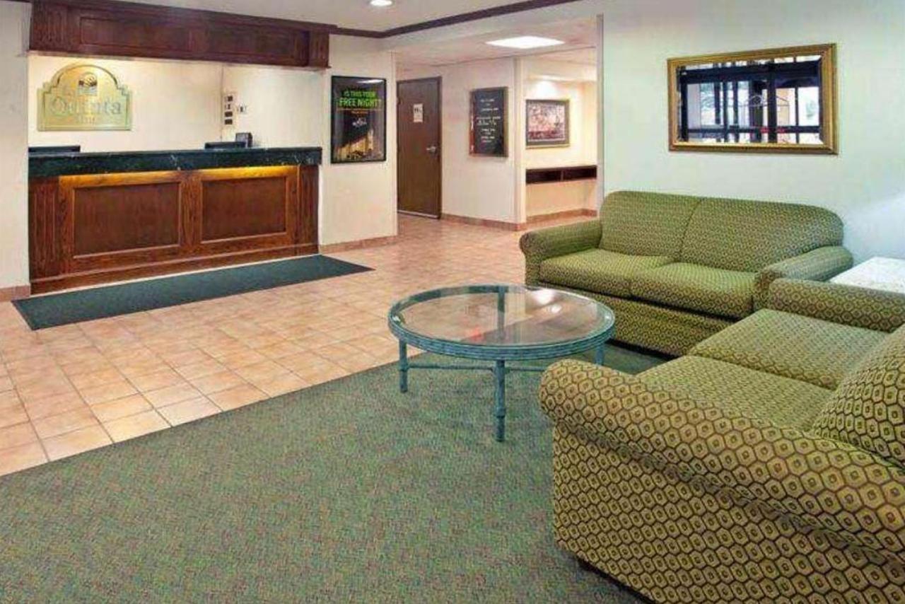 Norwood Inn & Suites Indianapolis East Post Drive Экстерьер фото