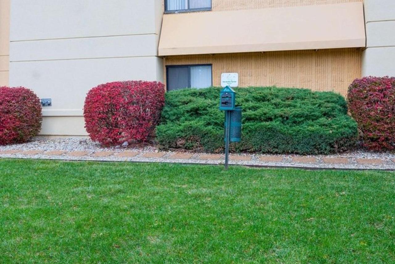 Norwood Inn & Suites Indianapolis East Post Drive Экстерьер фото