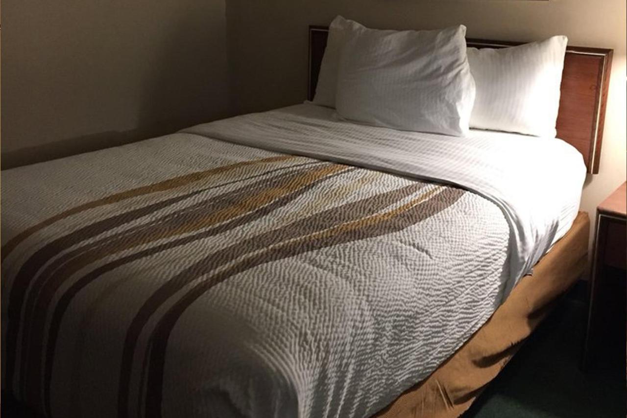 Norwood Inn & Suites Indianapolis East Post Drive Экстерьер фото